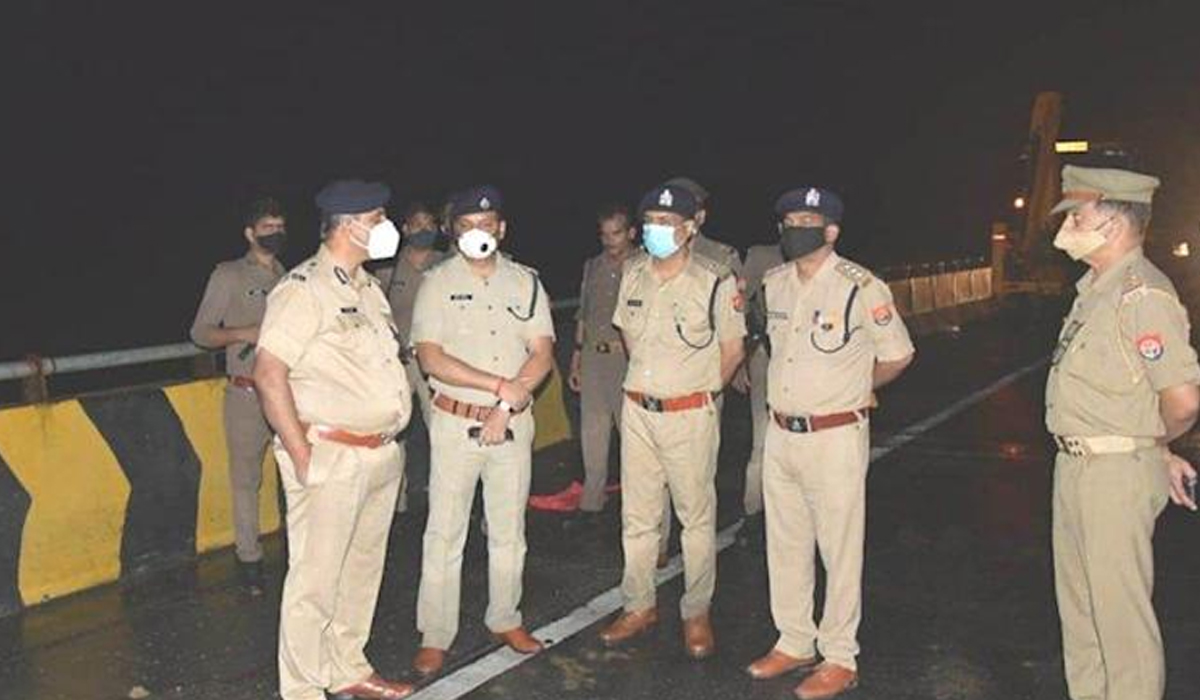 Eighteen die after truck crashes into bus in India
